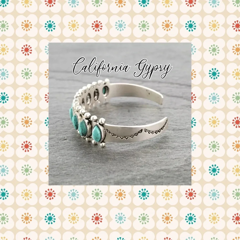 Turquoise Howlite Cuff - Picture 2 of 3